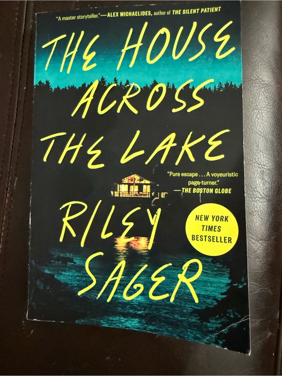 Other - The House Across the Lake by Riley Sager - paperback